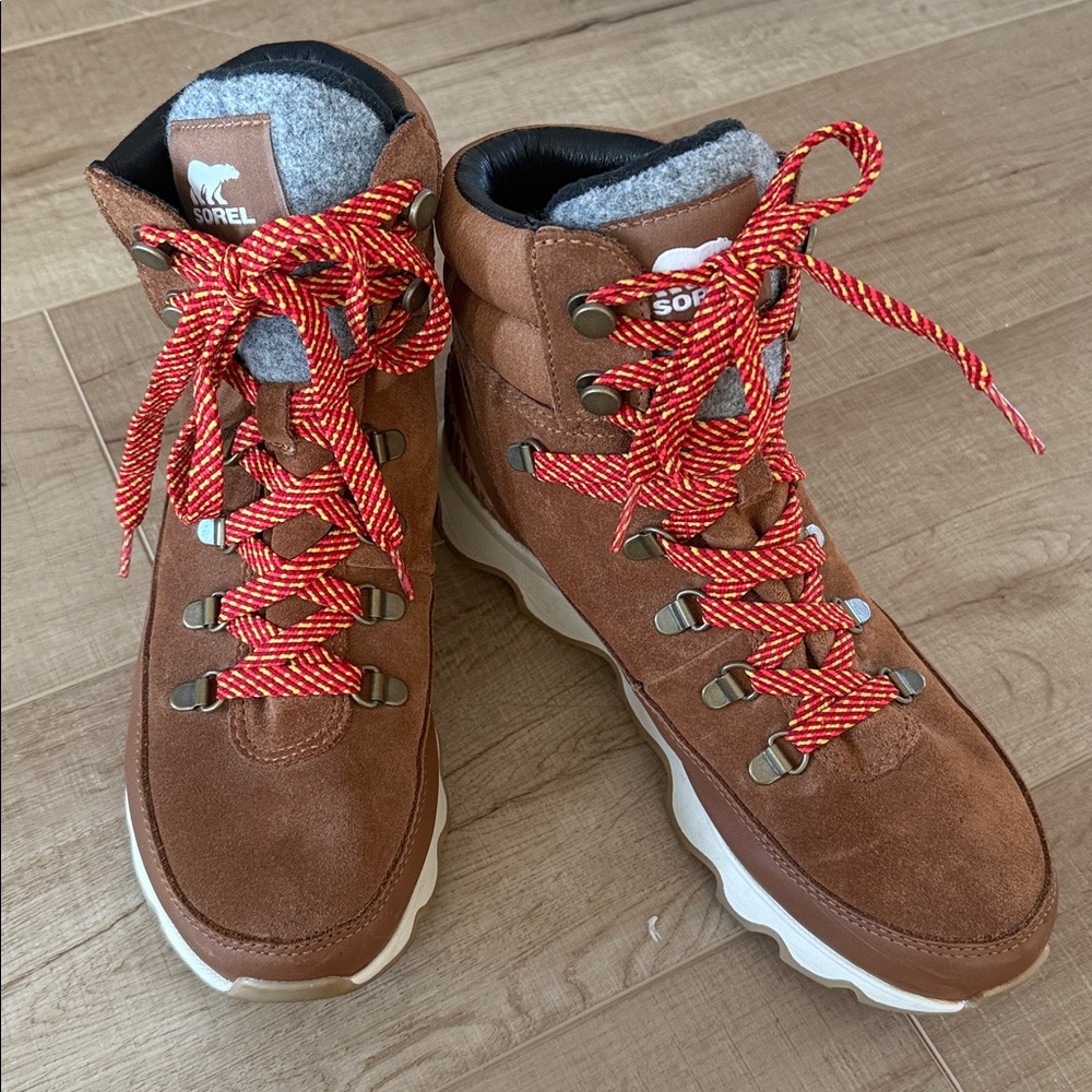 Women’s Sorel Kinetic Waterproof Boots - Picture 5 of 8